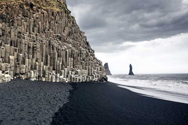 黒い砂海岸　南アイスランド
