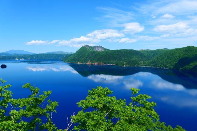 LAKE AKAN